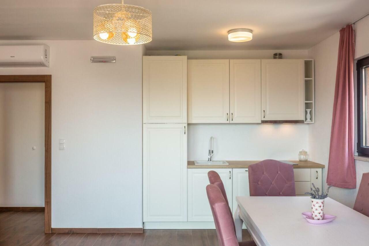 Apartmani Arapovic Baska Voda Luaran gambar
